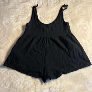 Princess Polly black size 6 “Tay” shorts/romper